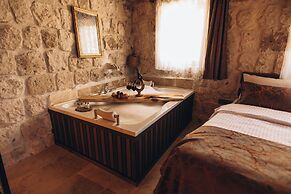 İsadora Cave Cappadocia