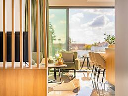 Sanders Olive Shared Pool Apartments