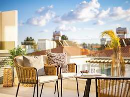 Sanders Olive Shared Pool Apartments