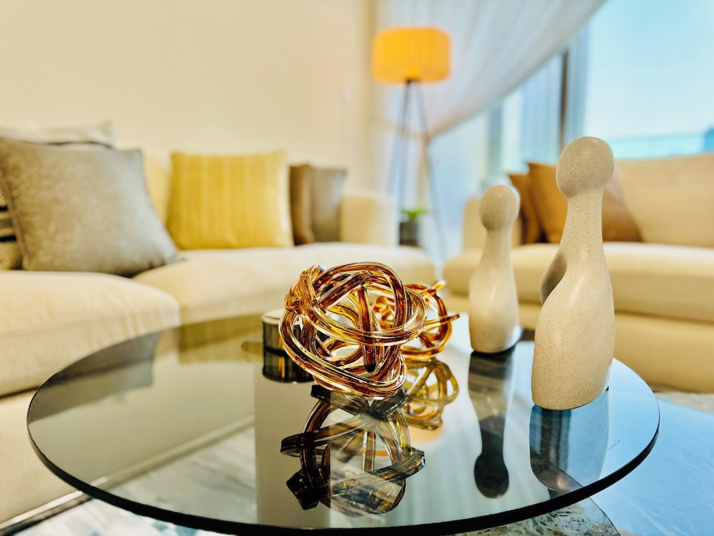 Venduras - Elegant 3BR Burj Khalifa View