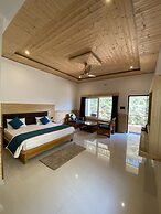 Maulyar Forest Resort