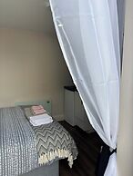 Private Small Detached Room With Bathroom