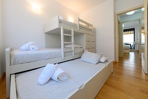 M Sod11 Moderno Apartamento Familiar con Terraza
