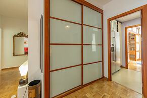 M Pvdp175 Amplio Apartamento de Tres Dormitorios