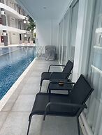 B14 - 2 Bedroom Condo With Pool Access, Karon Beach