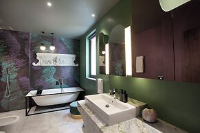 Room12