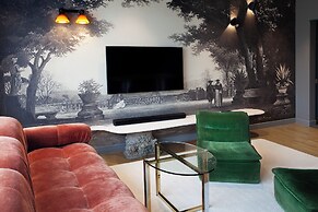 Room12