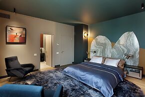 Room12