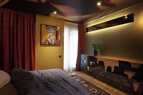 Room12
