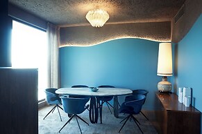 Room12