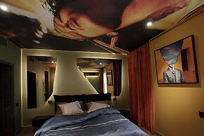Room12