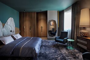 Room12
