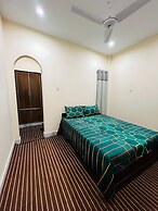 Chandi Hotel and Apartments