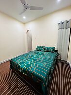 Chandi Hotel and Apartments