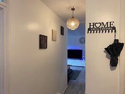 Apartment - Sleeps 2 & Free Parking