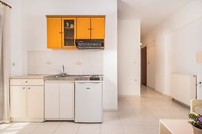 Captain Michalis Apartments - 750m from Kalamaki beach
