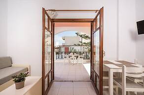 Captain Michalis Apartments - 750m from Kalamaki beach
