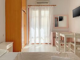 Captain Michalis Apartments - 750m from Kalamaki beach