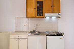Captain Michalis Apartments - 750m from Kalamaki beach