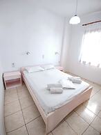 Captain Michalis Apartments - 750m from Kalamaki beach