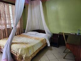 KENLANDS RELAX INN