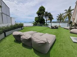 Replay Pool Villa