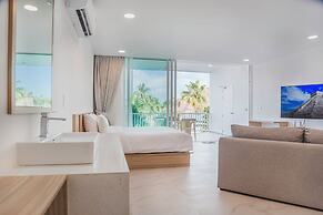 Replay Pool Villa