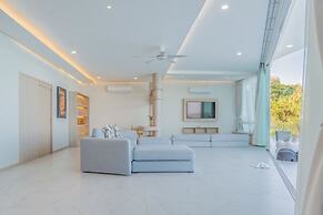 Replay Pool Villa