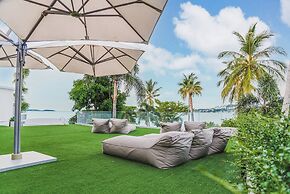 Replay Pool Villa
