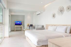 Replay Pool Villa