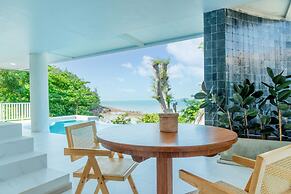 Replay Pool Villa