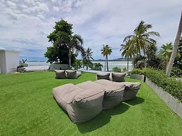 Replay Pool Villa