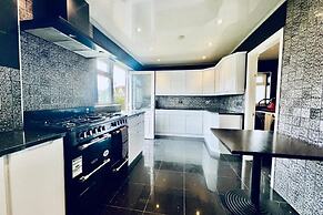 13 Guests - Free Parking - Manchester House