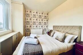 13 Guests - Free Parking - Manchester House