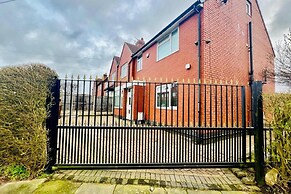 13 Guests - Free Parking - Manchester House
