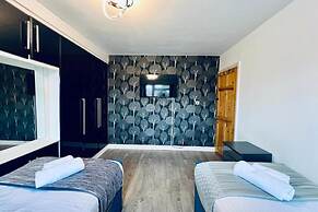 13 Guests - Free Parking - Manchester House