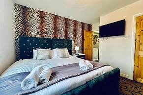 13 Guests - Free Parking - Manchester House