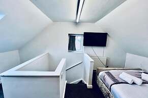 13 Guests - Free Parking - Manchester House