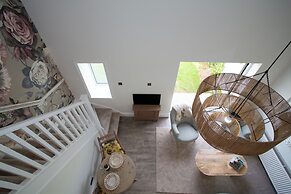 Cozy Wetherby Retreat