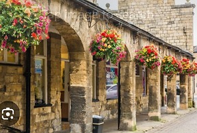 Cozy Wetherby Retreat