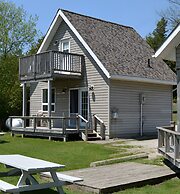 Lions Head Beach Motel & Cottages