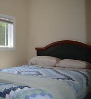 Lions Head Beach Motel & Cottages