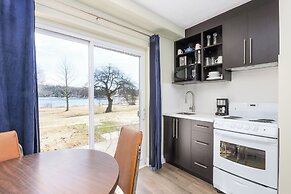 Lions Head Beach Motel & Cottages