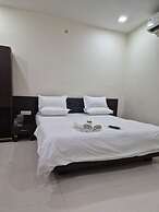 Hotel Shree Aaradhy