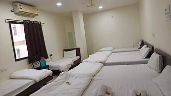 Hotel Shree Aaradhy