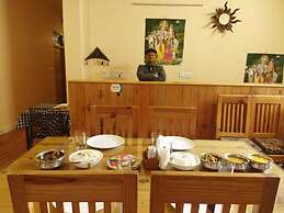 Orange Sky Homestays Jibhi