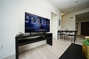 Blue Jays Suites