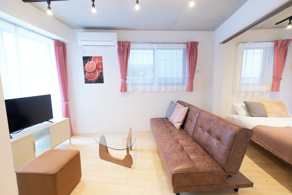 Frontier Comfort Kita-Ikebukuro by Tranova