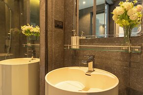 Nicest Condo in City gate Kamala  c118