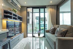 Nicest Condo in City gate Kamala  c118